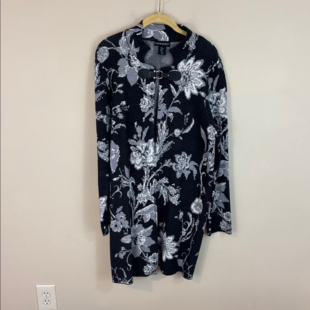 Cynthia Rowley Charcoal and Light Gray Floral Knit Cardigan Duster XL - Picture 2 of 12